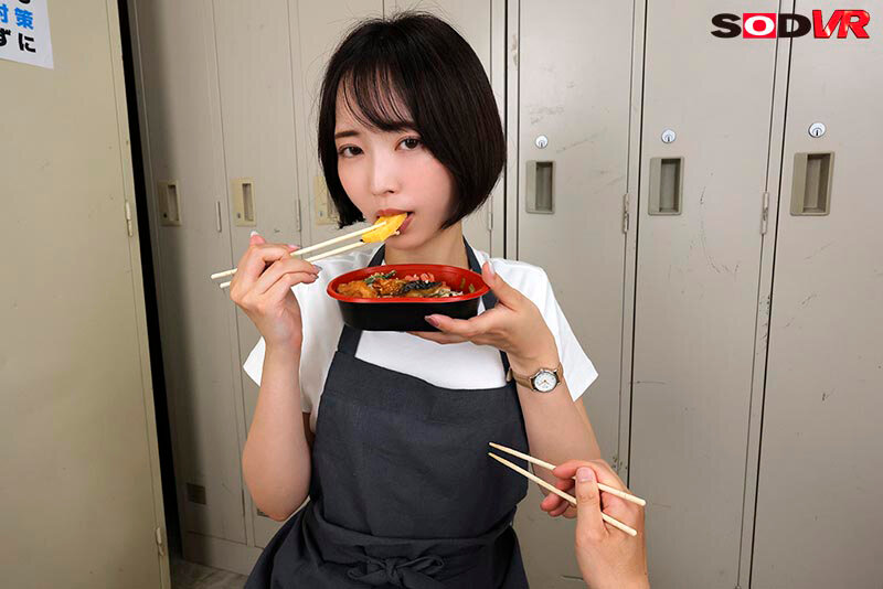 【VR】【8K】仕分け作業中にムラついたら、即ヌイてくれる倉庫パートの若妻Nさん。 画像8