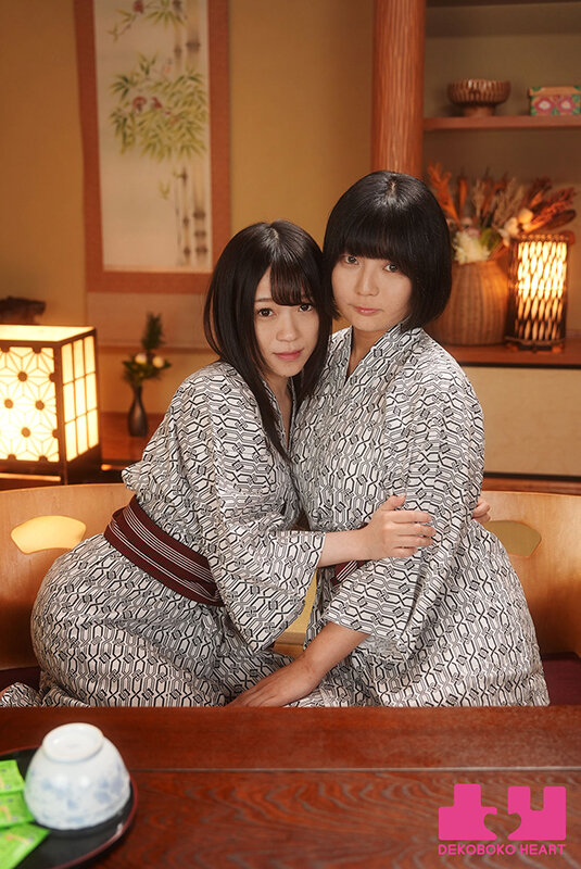 失恋傷心中ねぎらい1泊2日の温泉旅行で友達から初めてのレズビアンに目覚めた2人 南梨央奈 乃木蛍 画像1