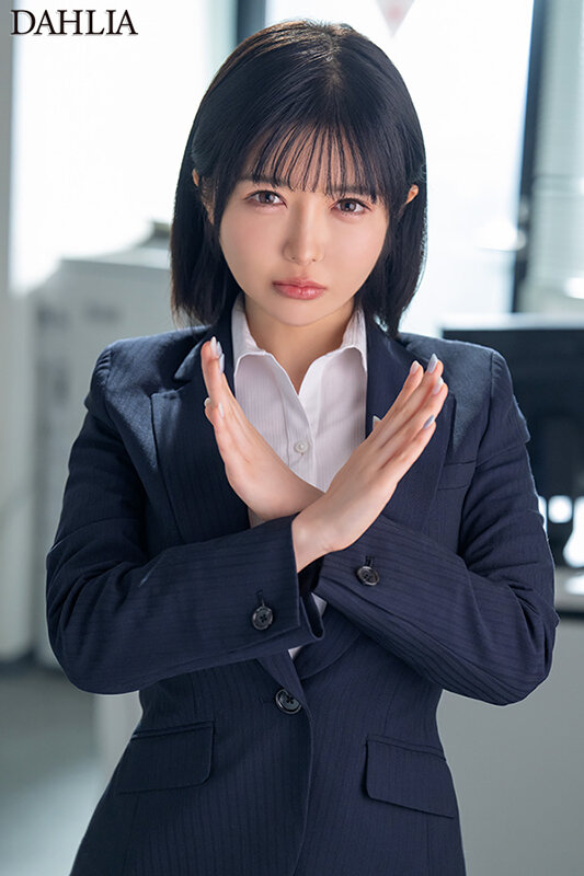 退職代行の実績No1の善場さんが、ブラック企業から罵倒されまくり号泣失禁お漏らしピストンで涙目でチ○ポ懇願することになりました。 善場まみ 画像1