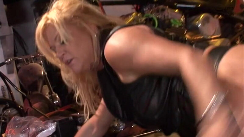 もぉ~ジャパンじゃ勃起できない!!3 ~女子乱交と男女乱交~ 画像14