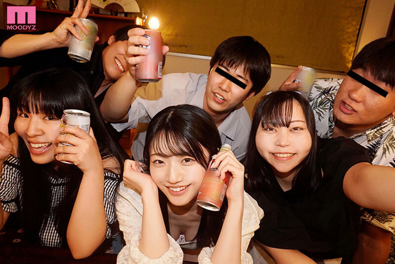 卒業旅行NTR 大学生最後のバカンスに酔いしれナンパ現地調達のチャラ男達に朝までハメられまくったカノジョ 輝星きら 画像1