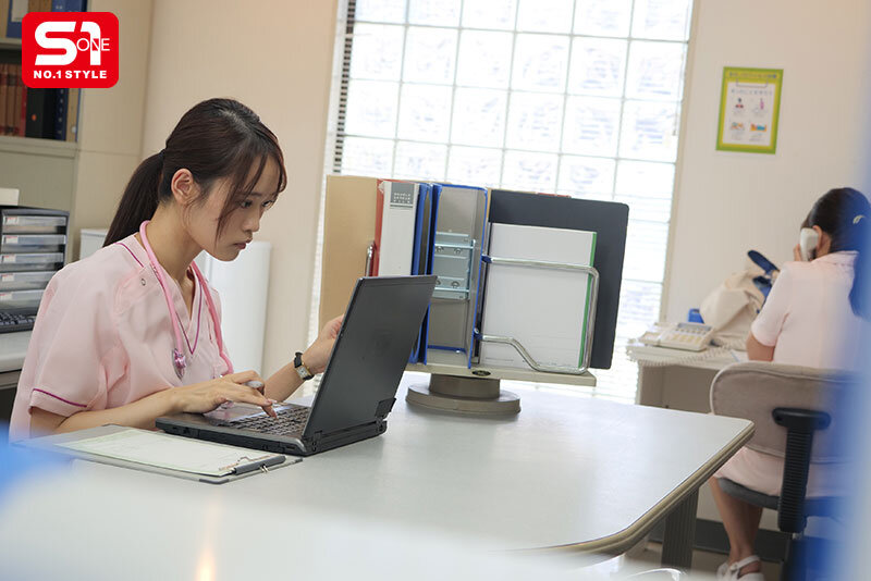 2度目のAV出演 鎧(ナース着)を脱いだ癒しの白衣の裸天使。 退職までの数日間で撮影密着 本格AV女優への成長記録3本番 桜みお 画像2