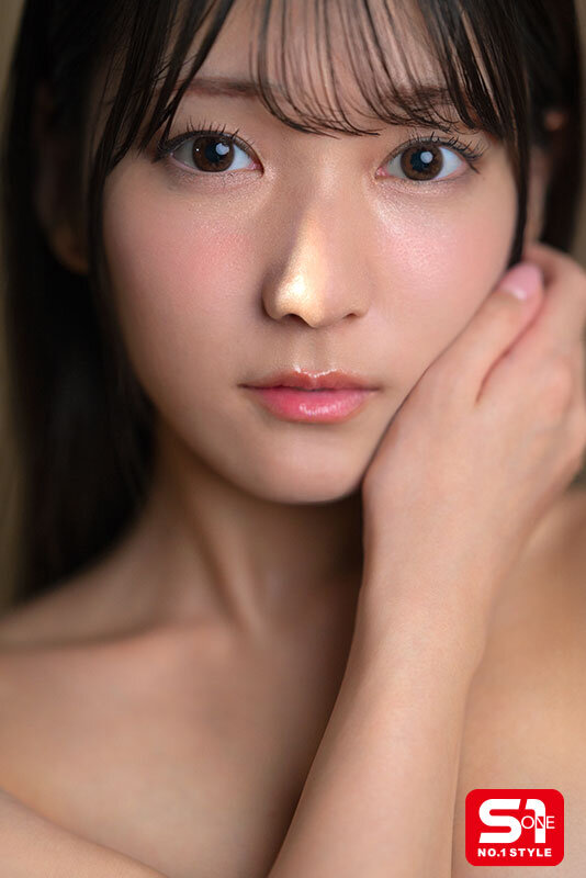 美少女と下品にとろける超濃厚ベロベロチュ~唾液性交 初美なのか 画像1